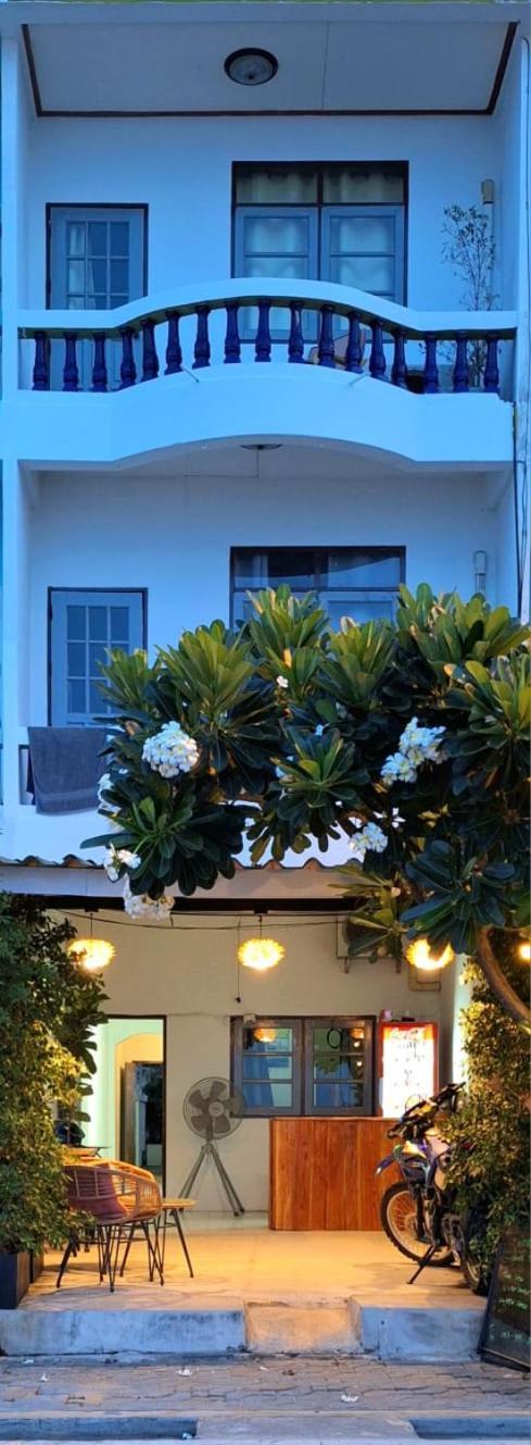 Jungle Cafe And Guesthouse Prachuap Khiri Khan Esterno foto